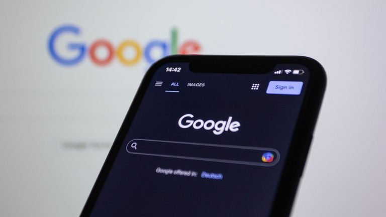 Read more about the article How to Find AI Content Ideas with Google Trends and Gemini in 2026